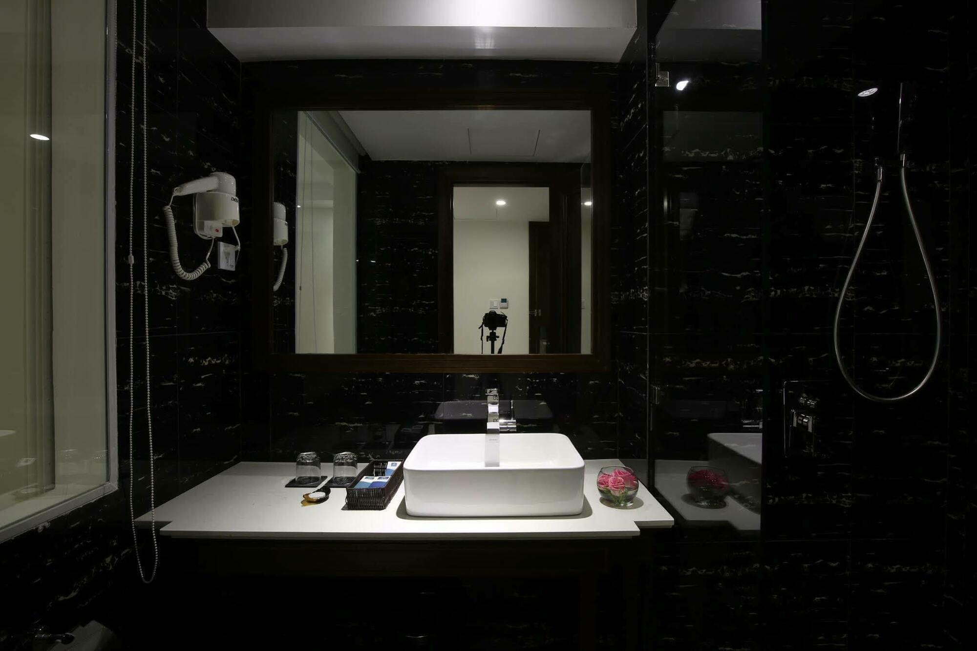 דה נאנג Adaline Hotel And Suite מראה חיצוני תמונה