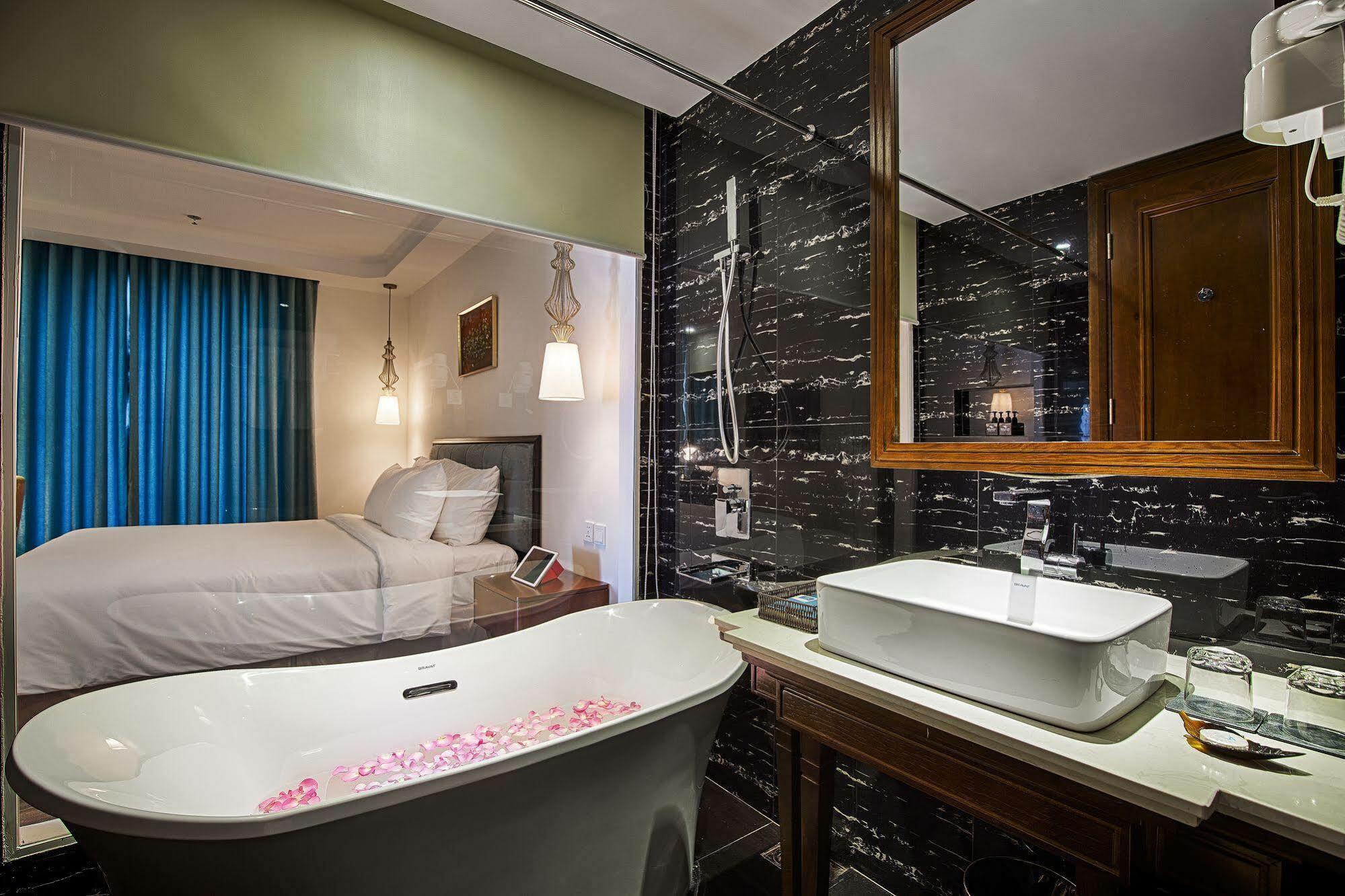 דה נאנג Adaline Hotel And Suite מראה חיצוני תמונה
